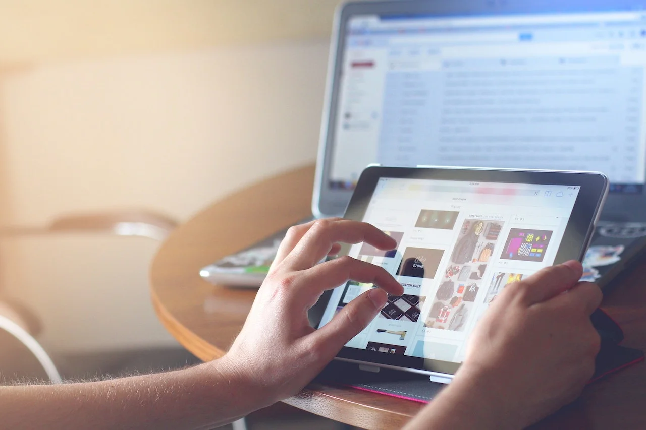التخطيط للعمل عبر الانترنيت دون ترك وظيفتك